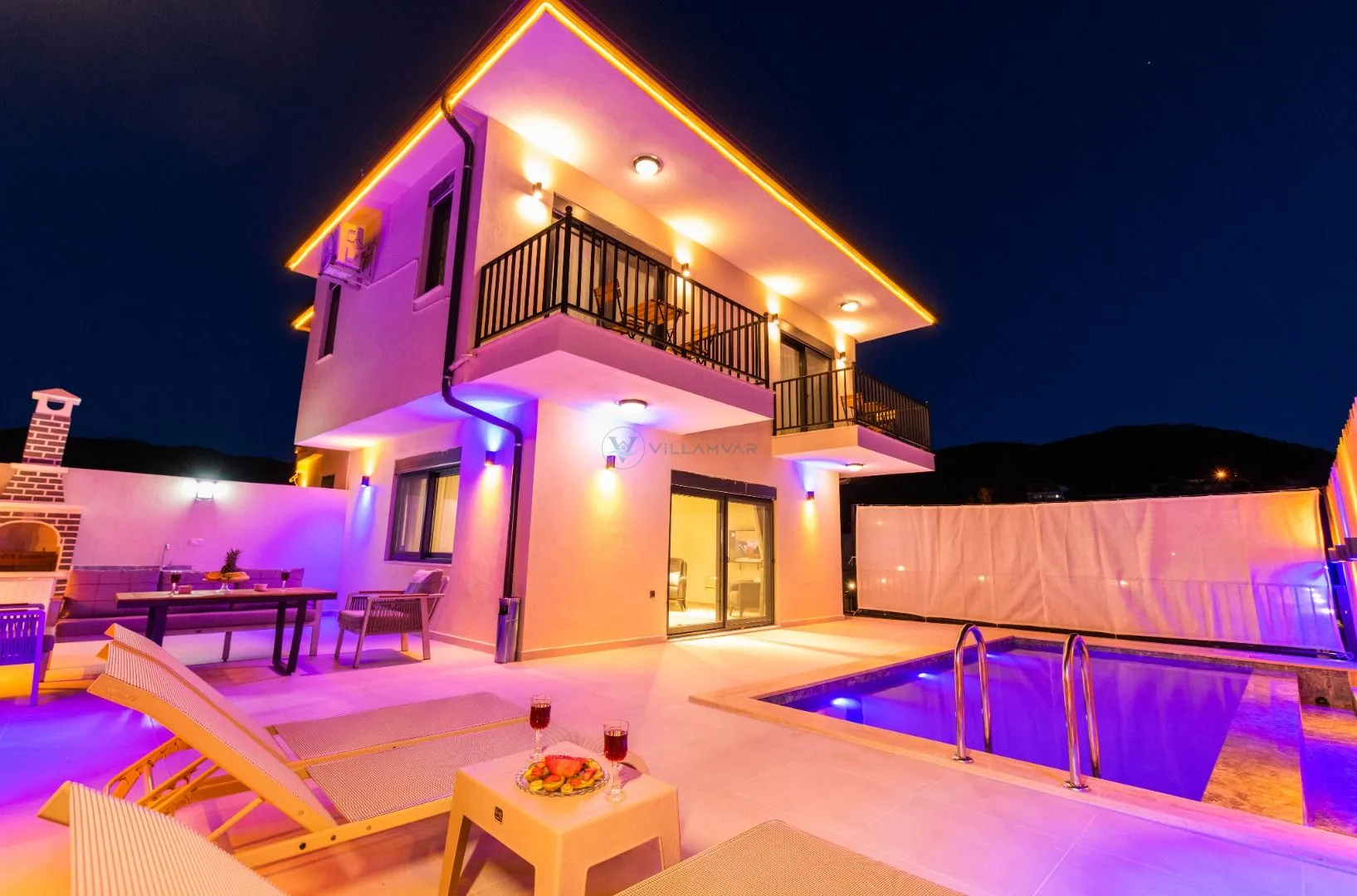 Villa Rosso Bianco