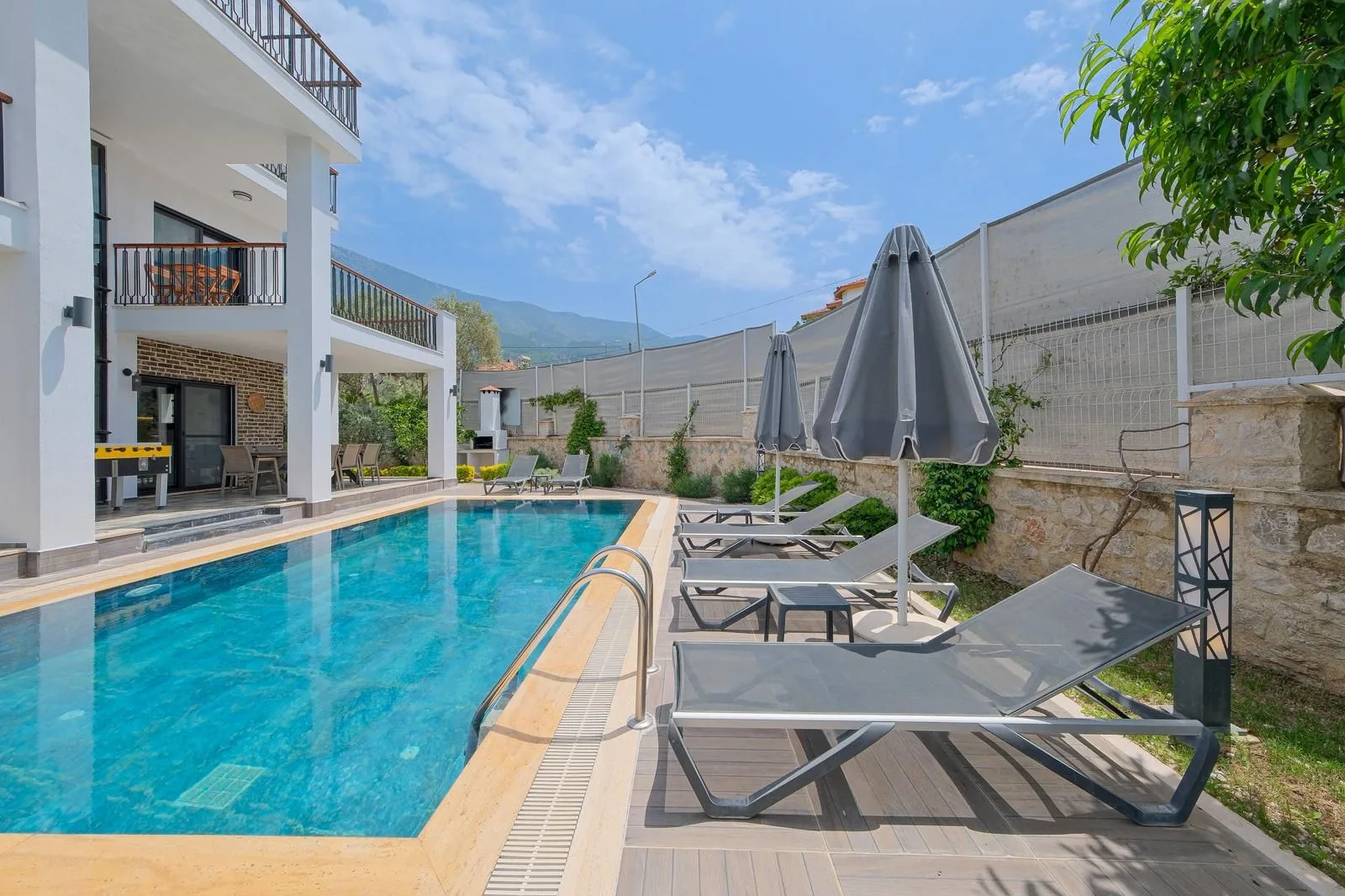 Villa Slay