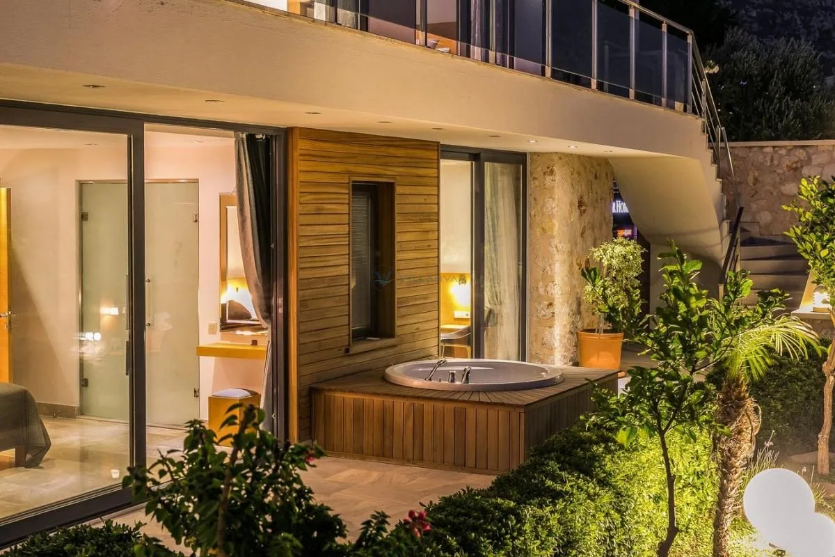 Azure Luxury Villas