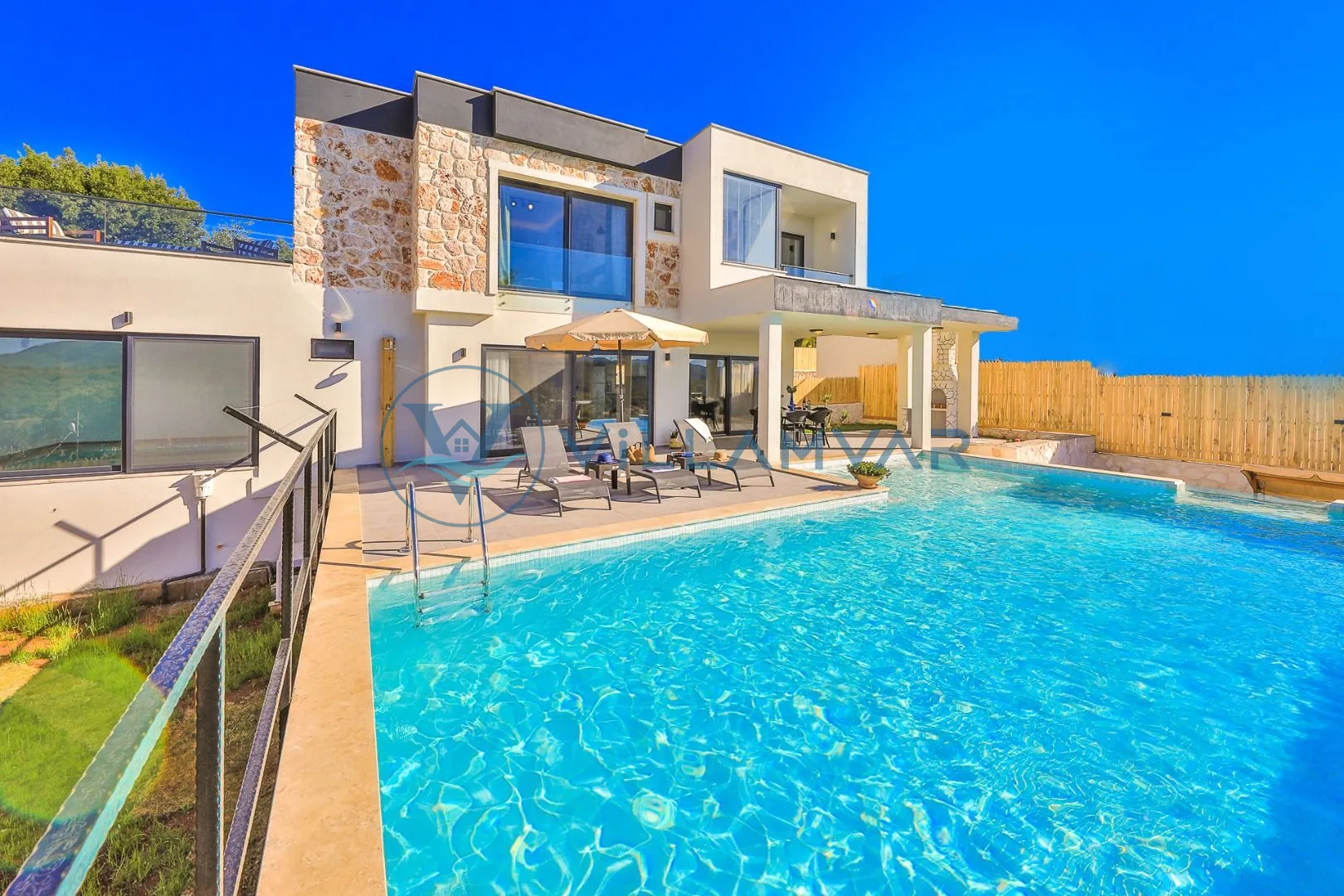 Villa Luz-Villa Lares