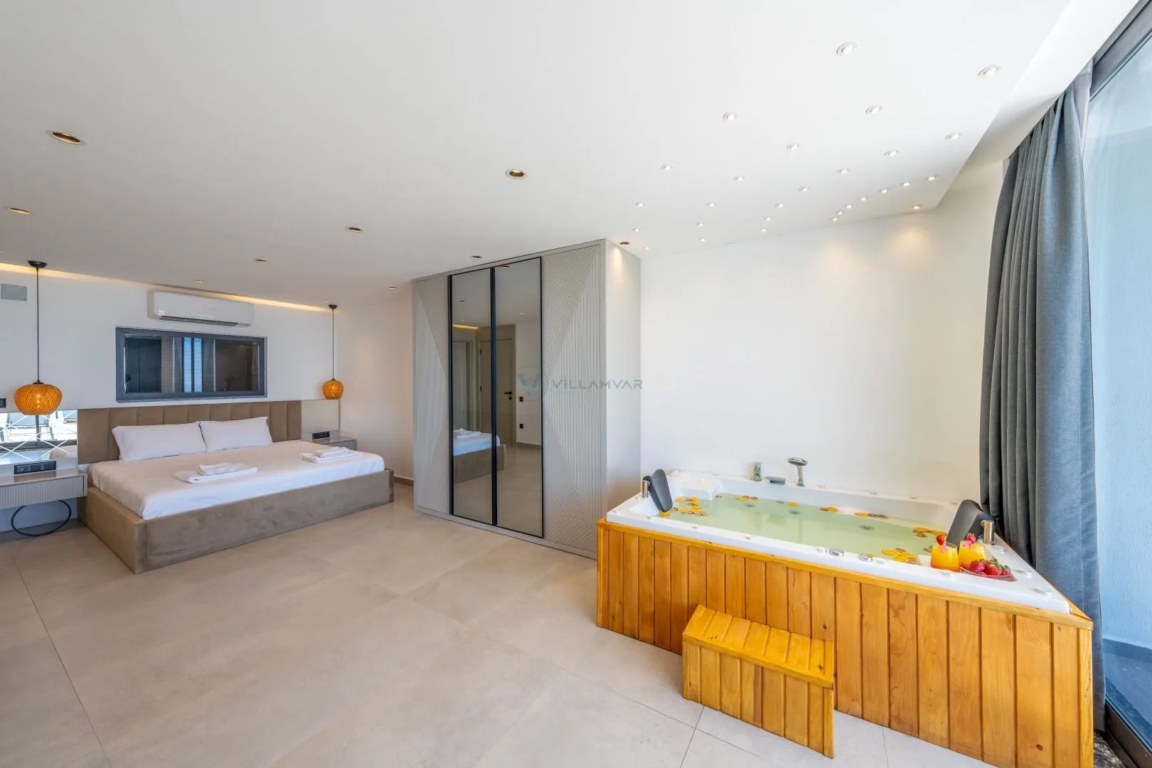 Villa Elit 3 Soldaki