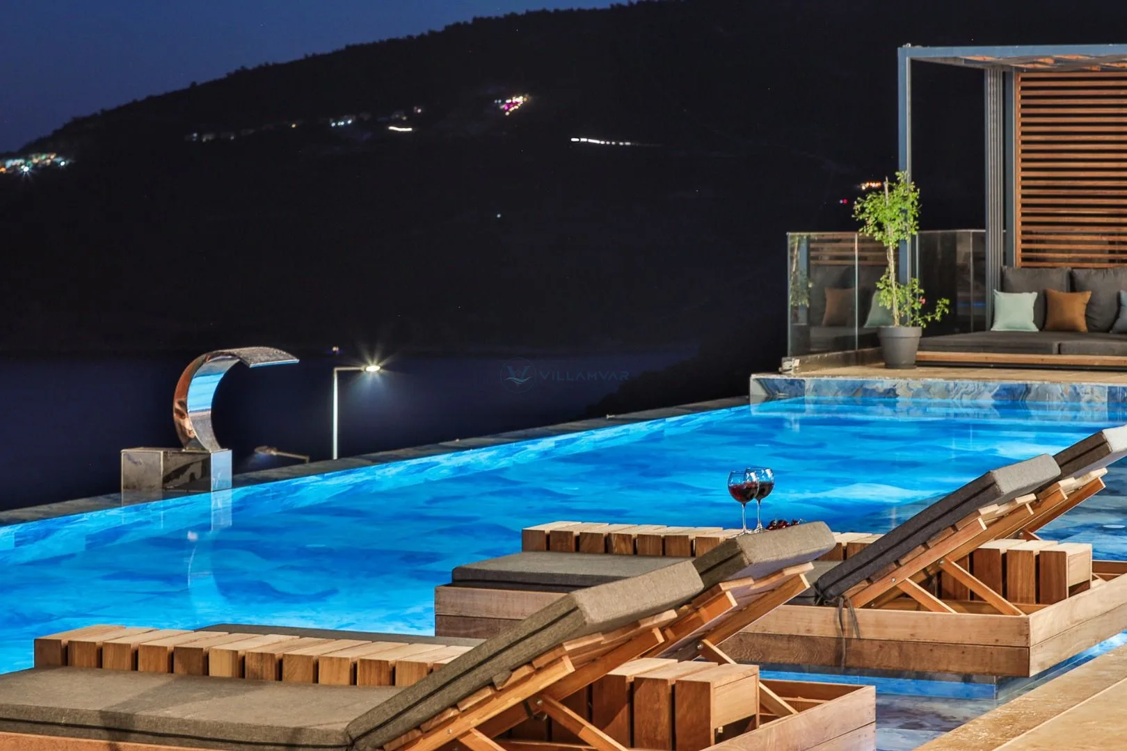 Villa Royal Life