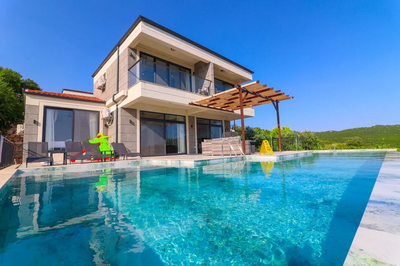 Villa Adilya