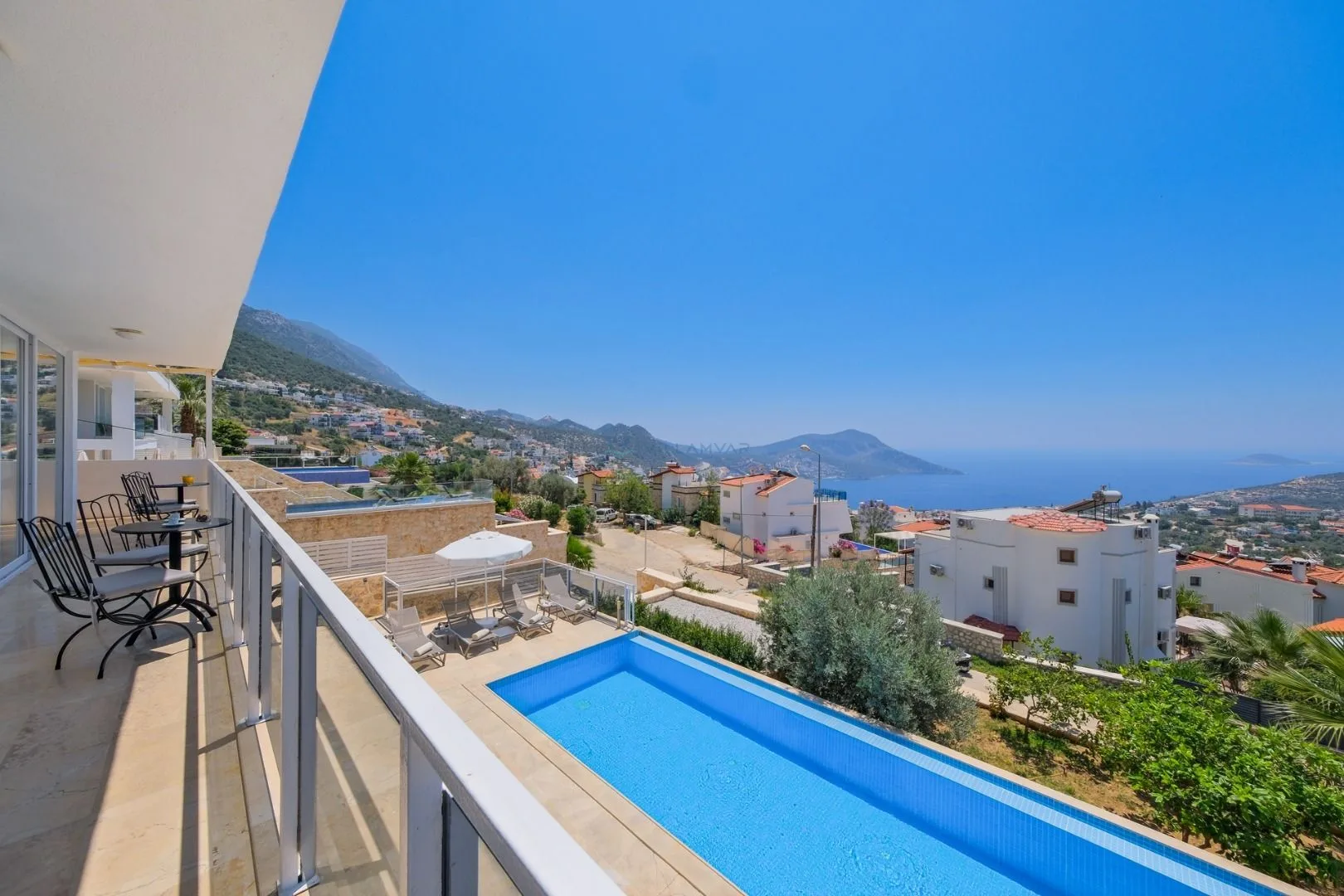 Villa Lumi 2