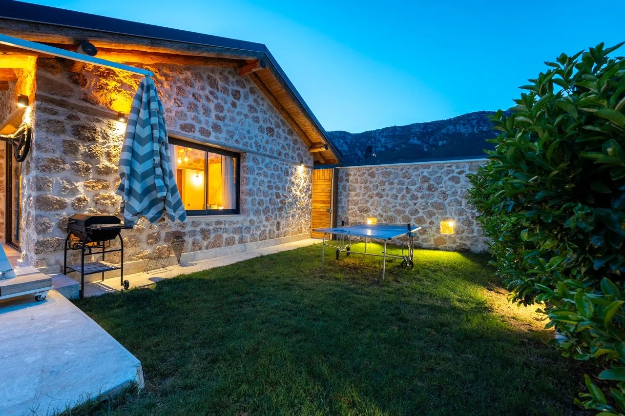 Villa Topçu Stone