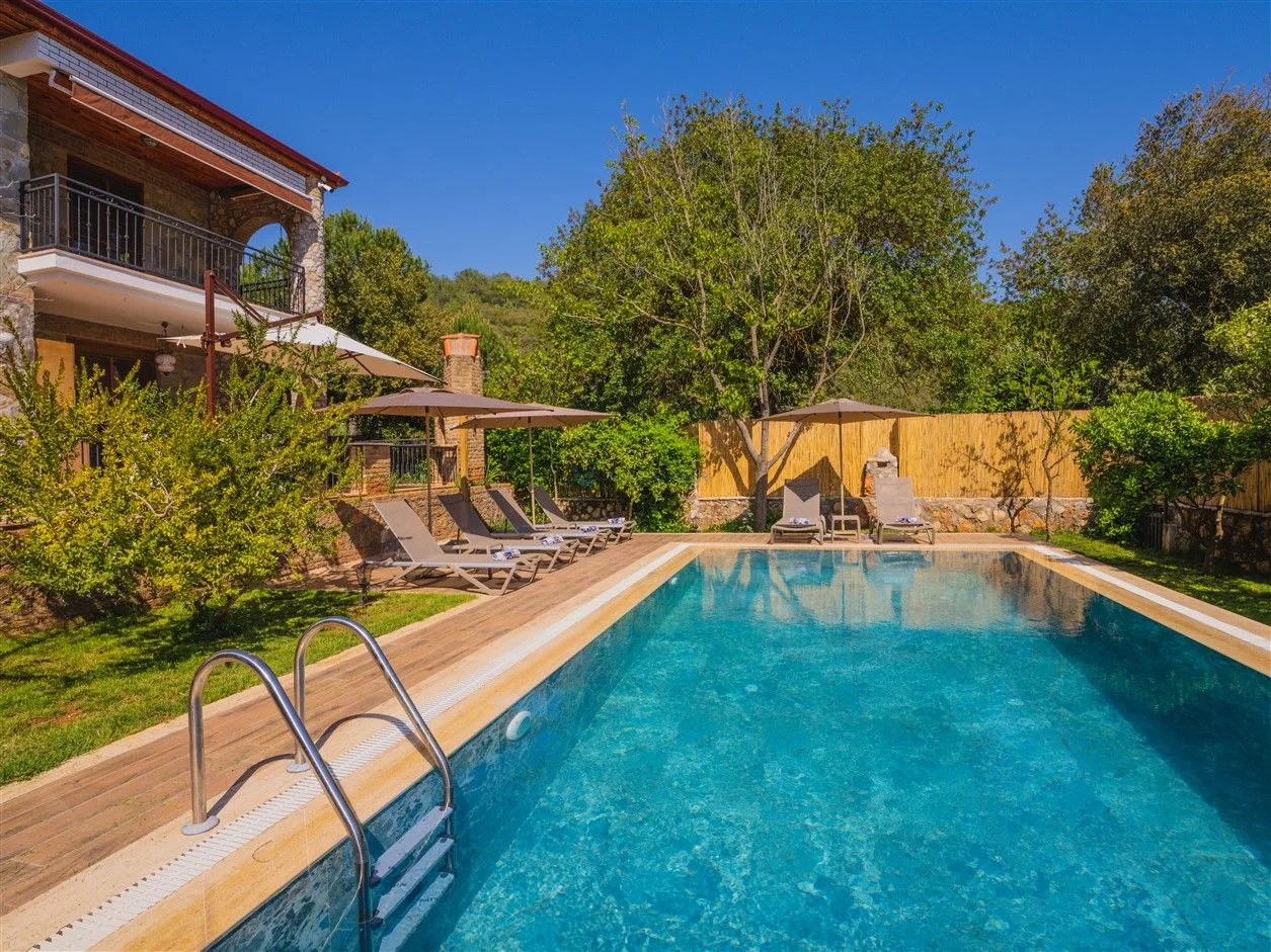 Villa Rock Home