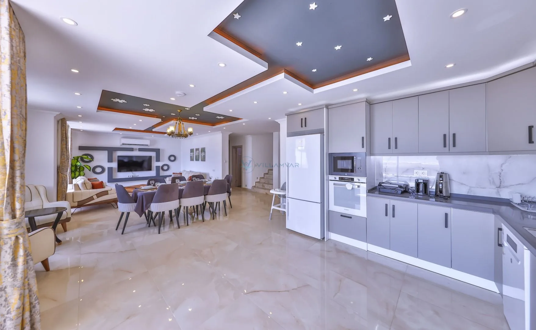 Villa Lalezar