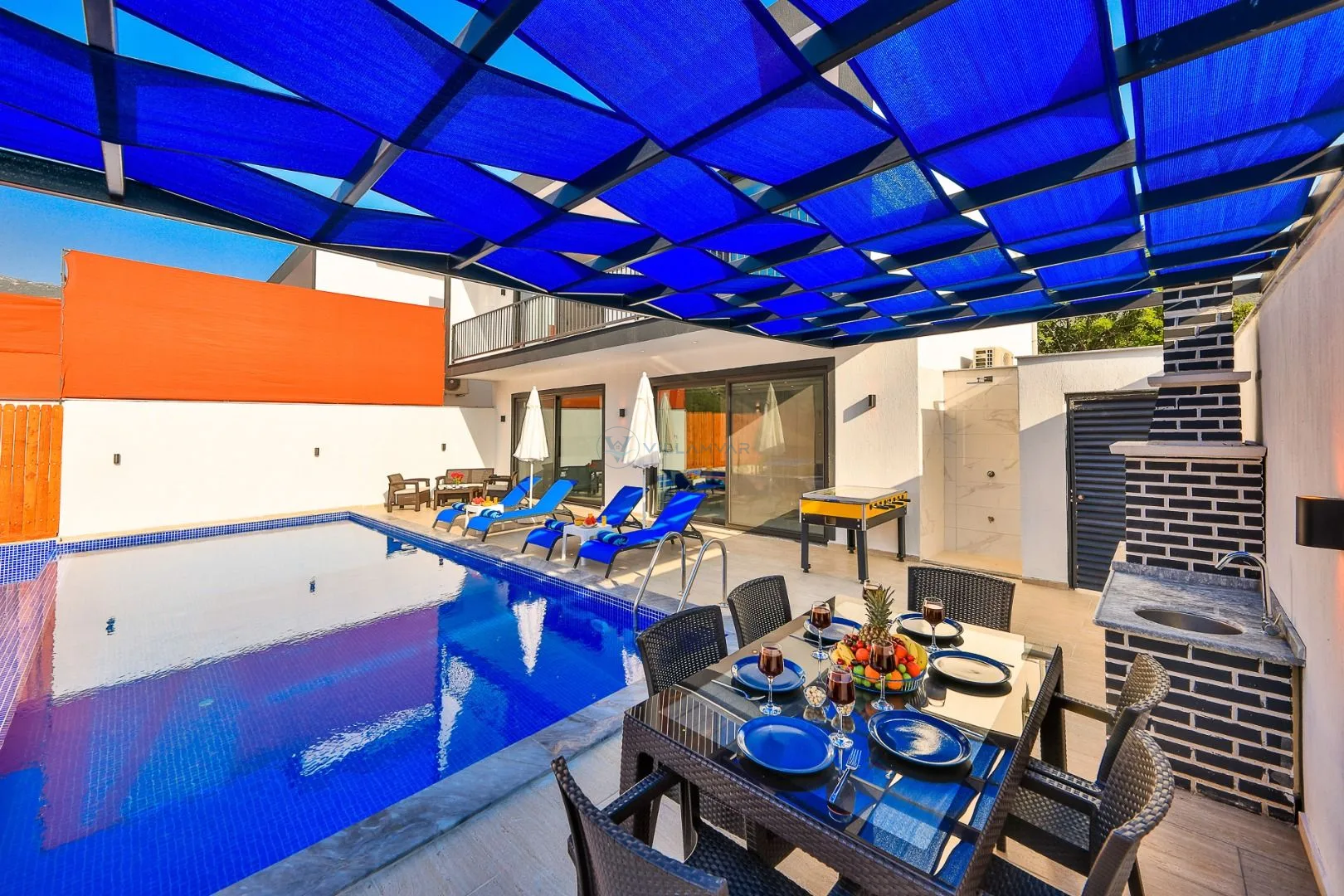Villa White Castle