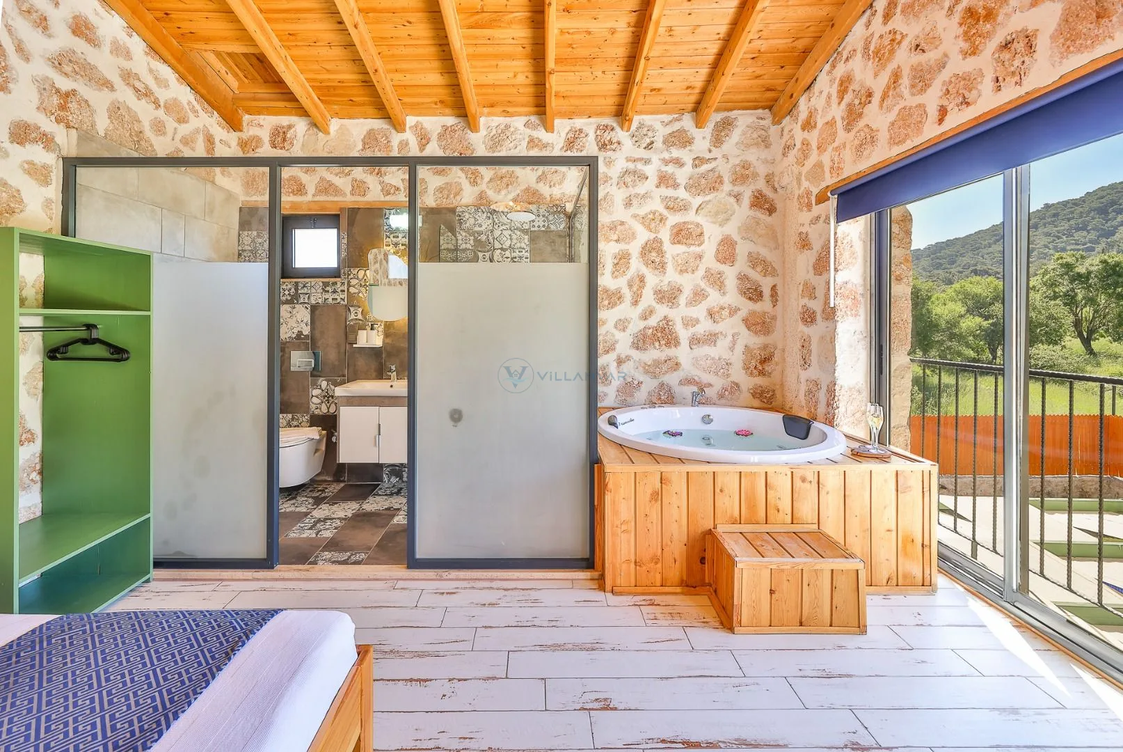 Villa Bonus 1