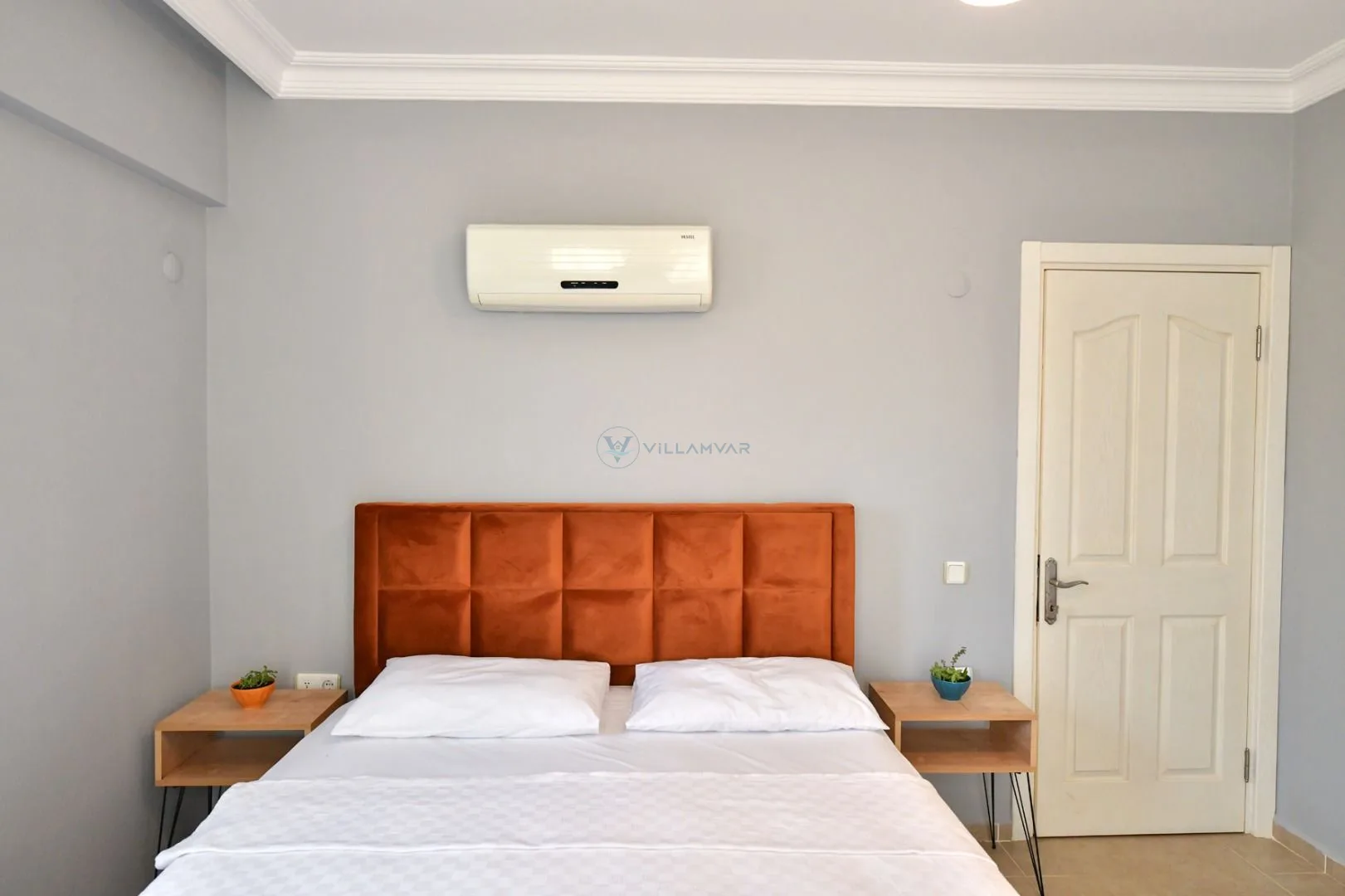Villa Almond