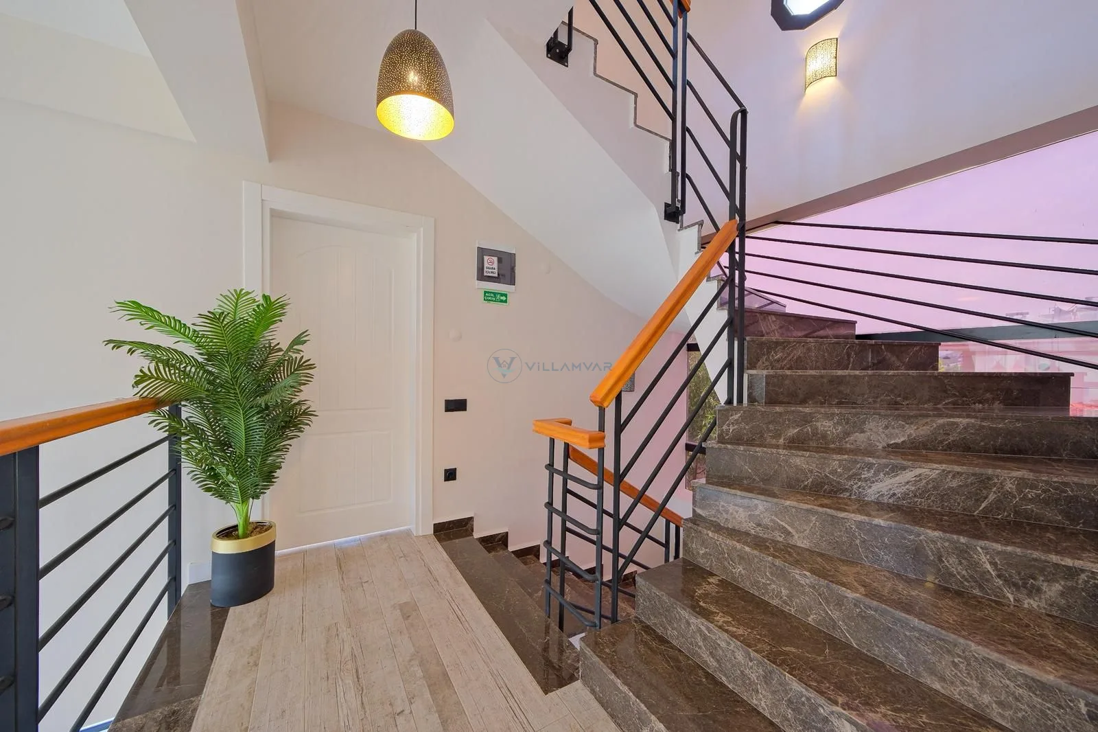 Villa Slay