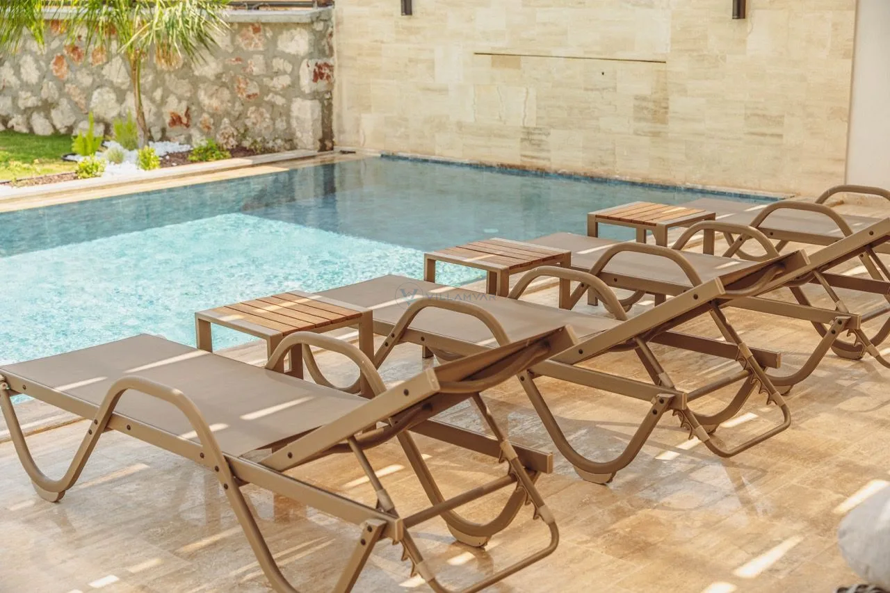 Villa Genesis 2