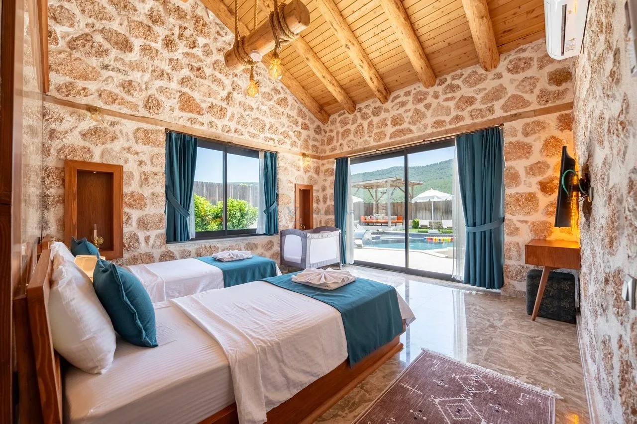 Villa Topçu Stone