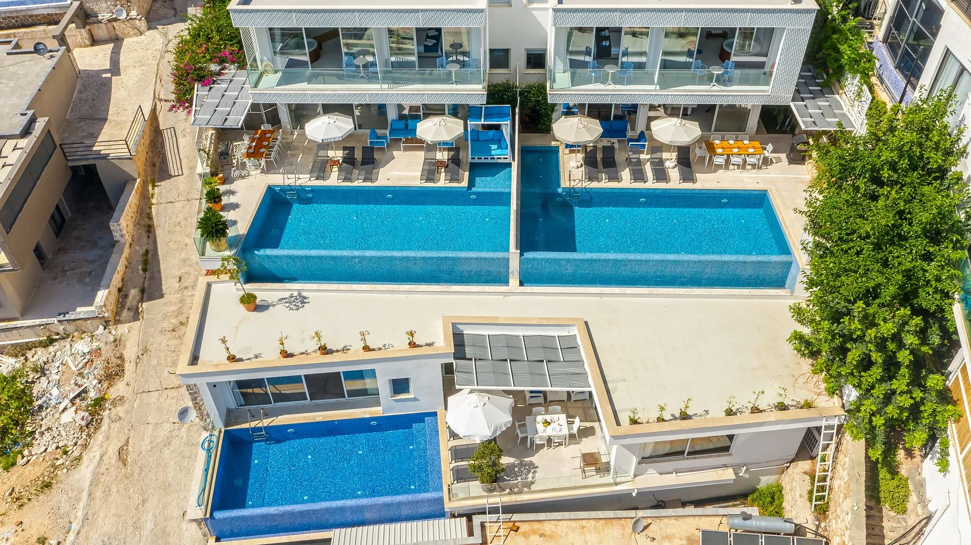 Villa Merit Crystal
