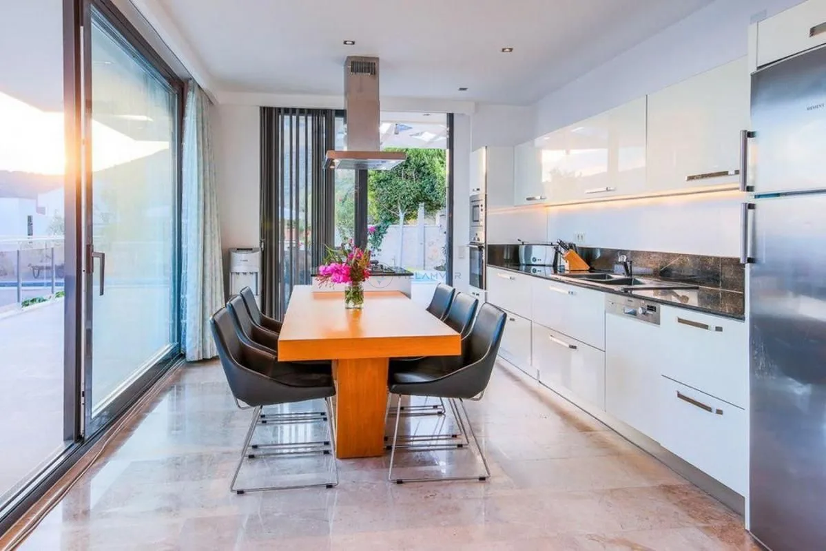 Azure Luxury Villas