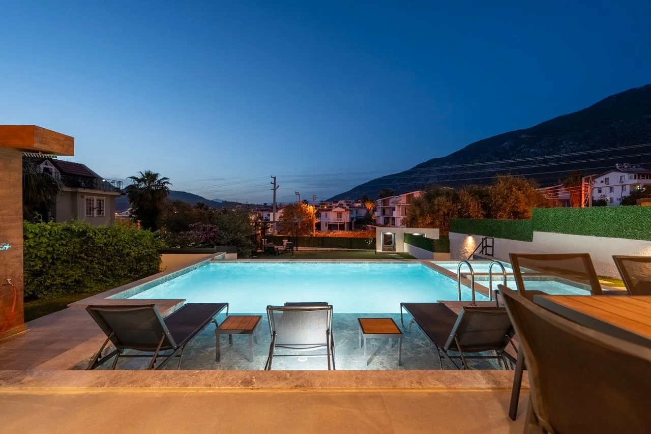 Villa Ay Luxe