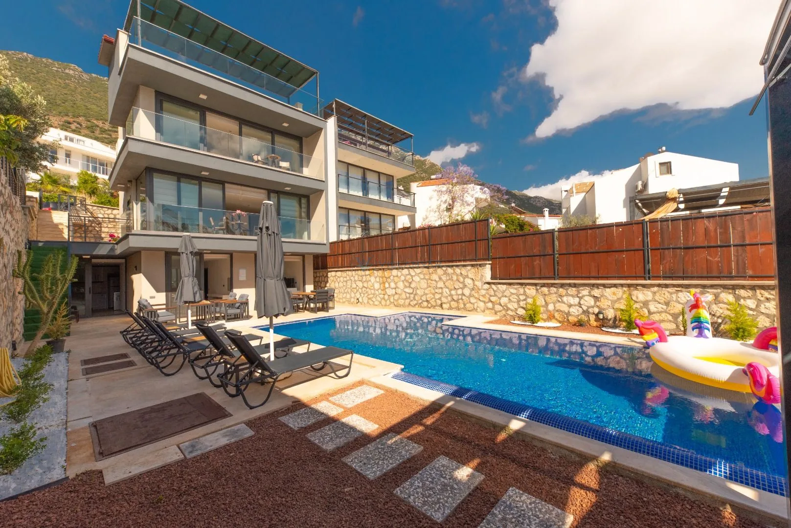Villa City