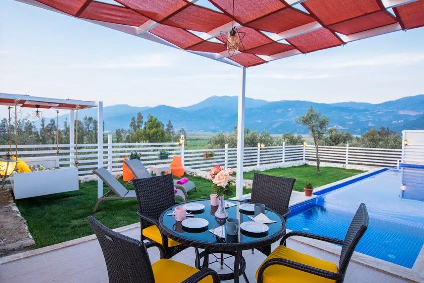 Villa Nar Çiceği