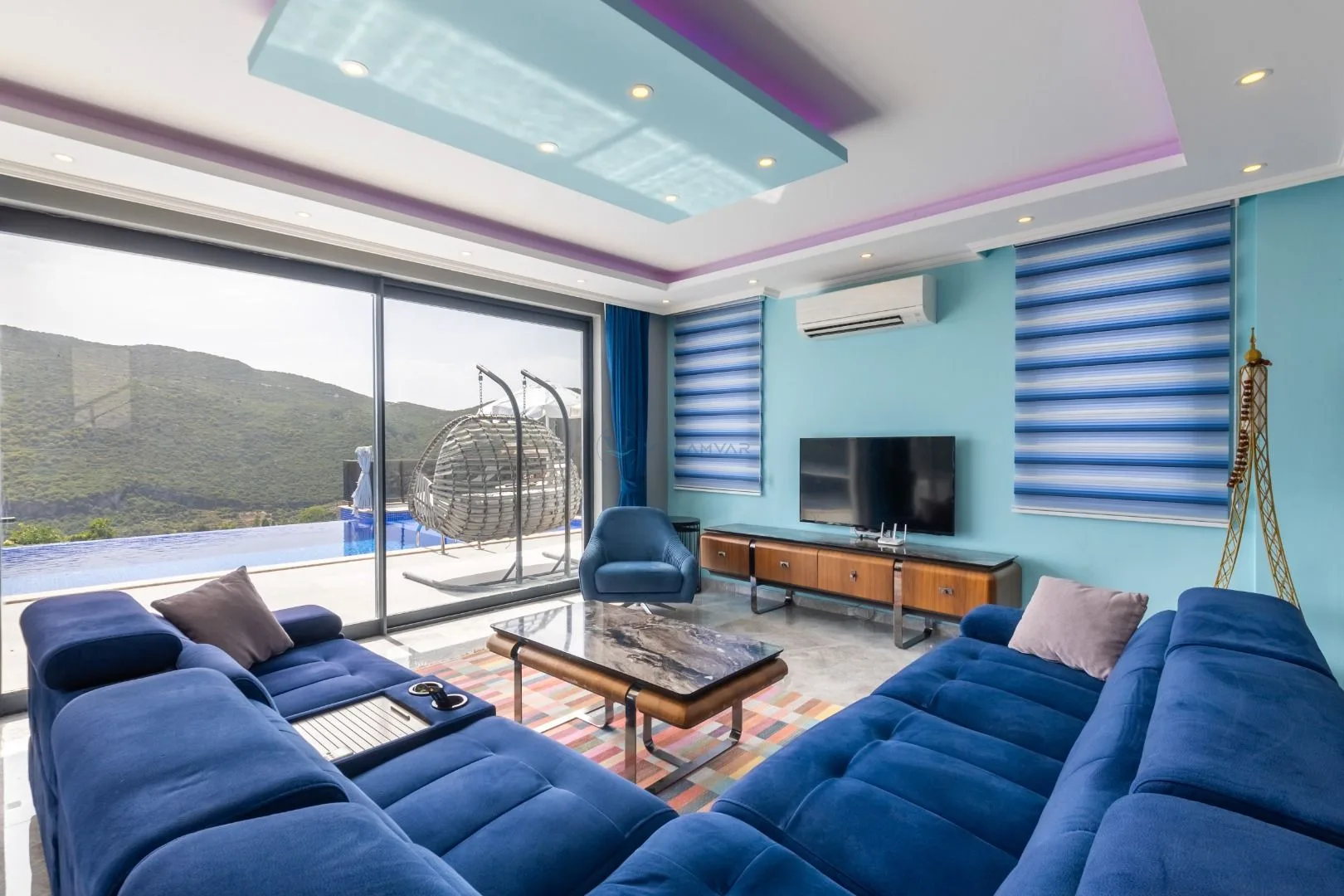 Villa Pilot