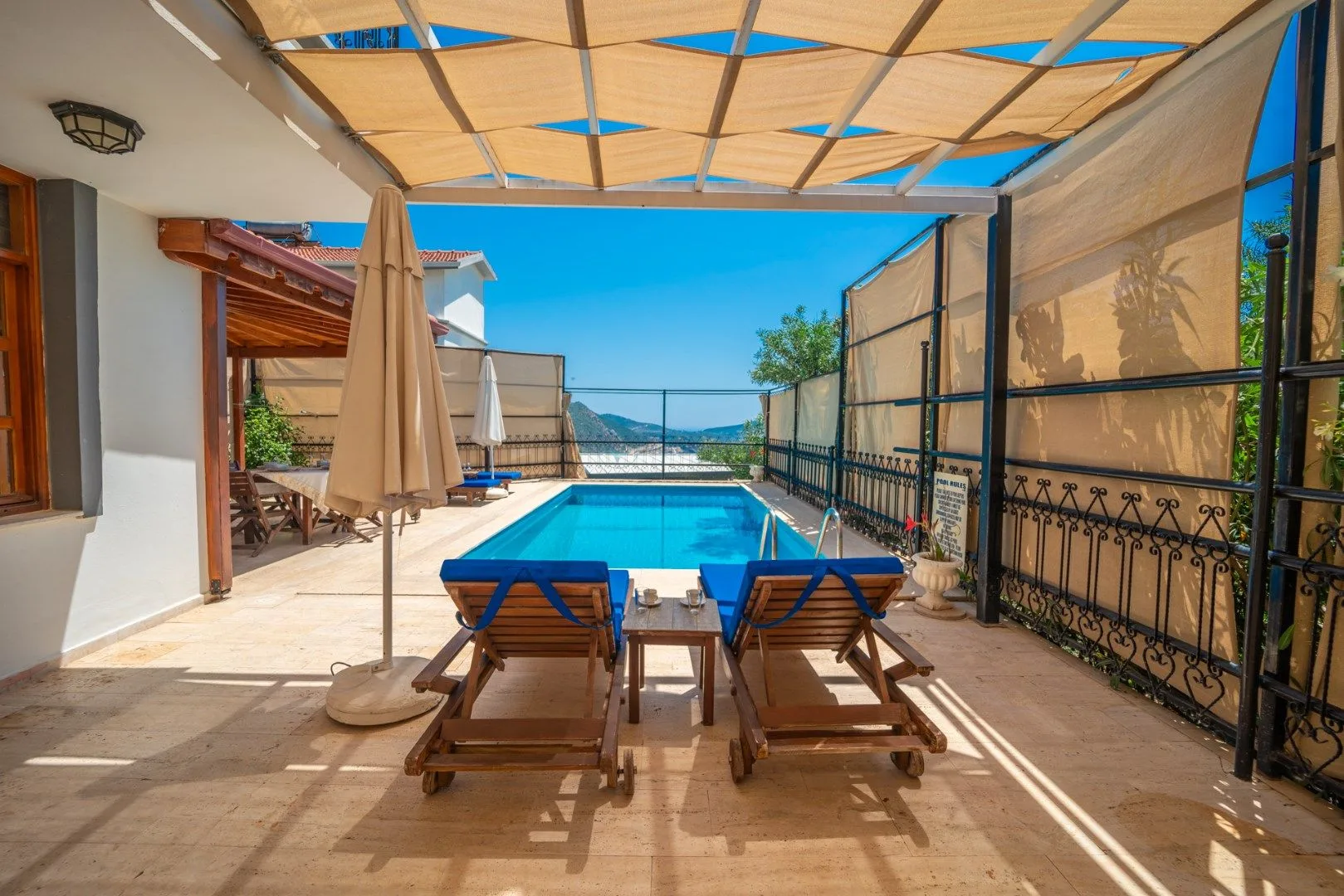 Hemrah Villa Swan