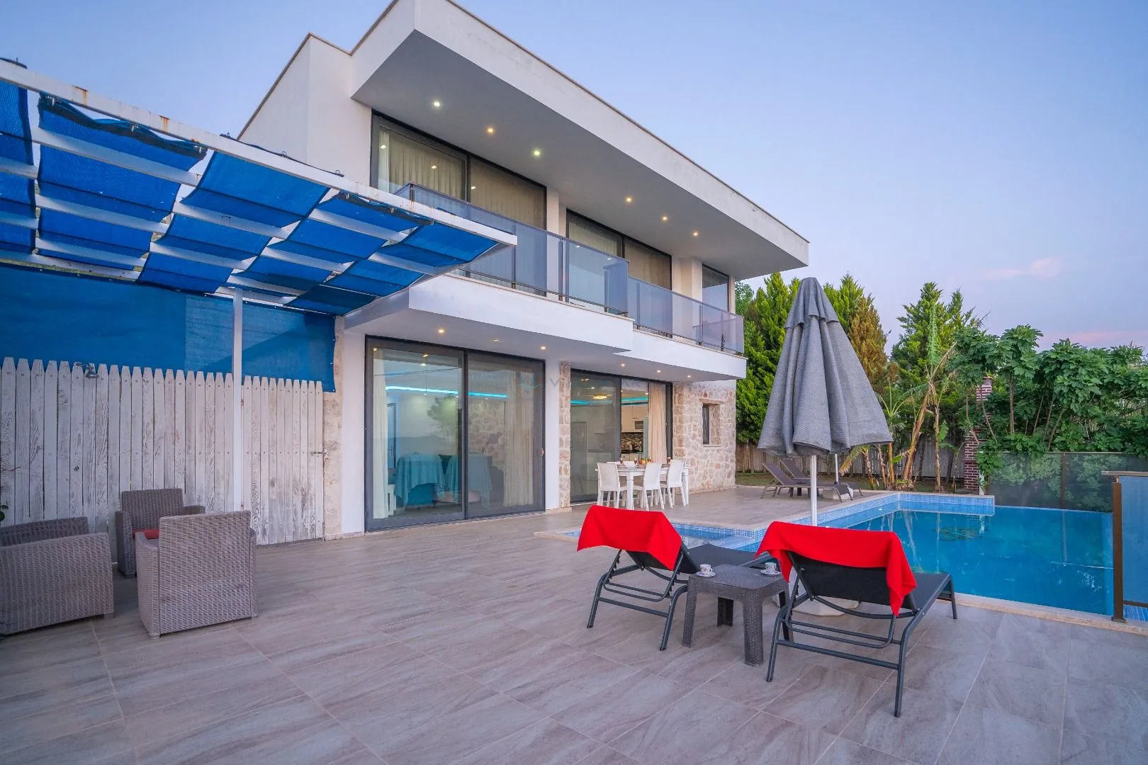 VR Villa Avalon