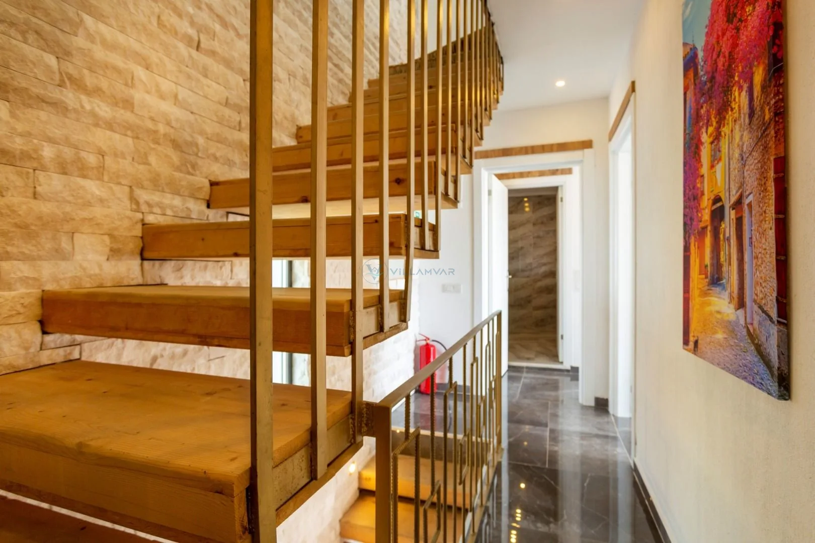 Villa Gold Moon
