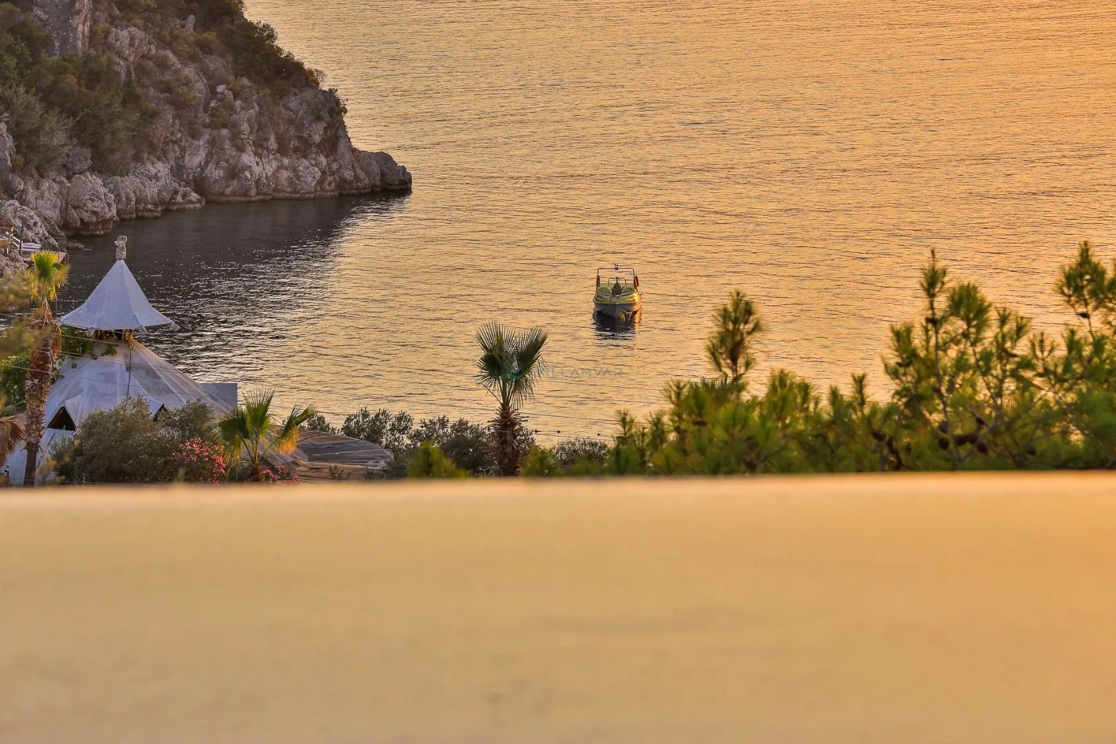 Villa Loca Kışla