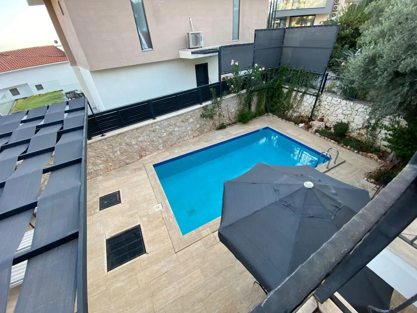 Villa Leton Kleo 1