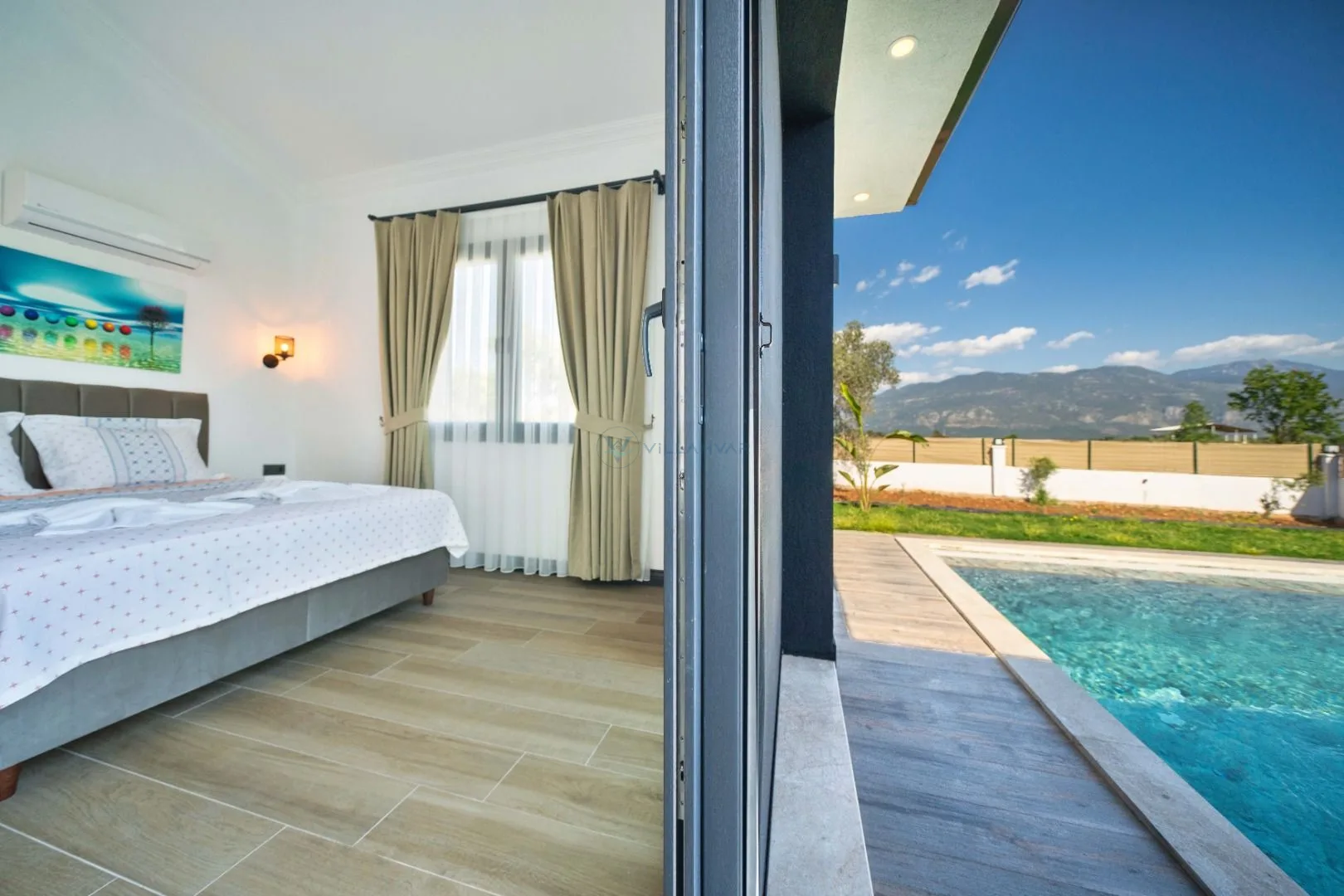 Villa Present