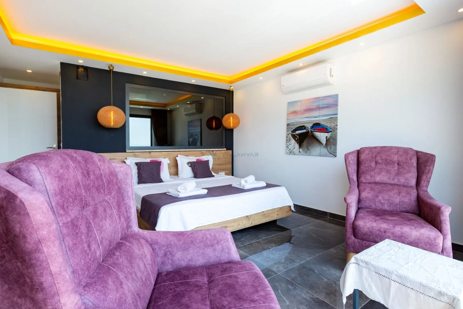 Villa Gold Moon