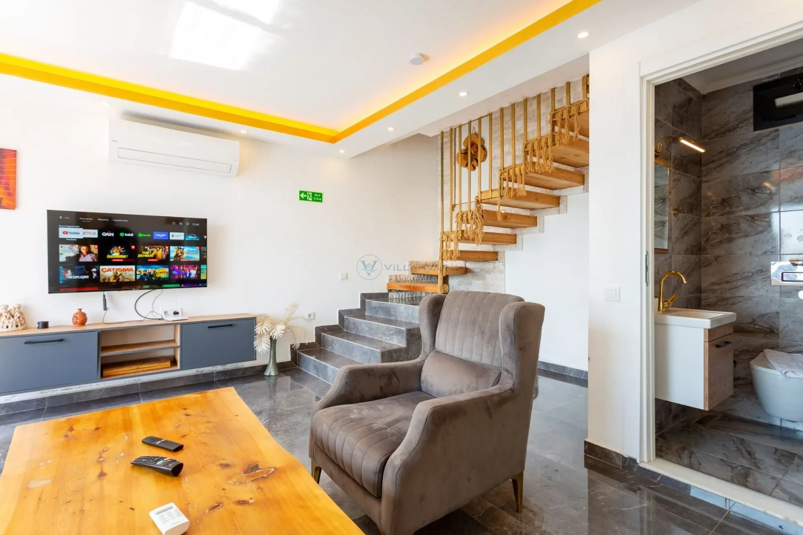 Villa Gold Moon