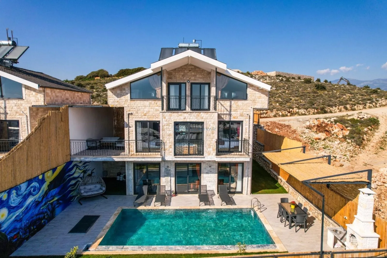 Villa Legendary 1