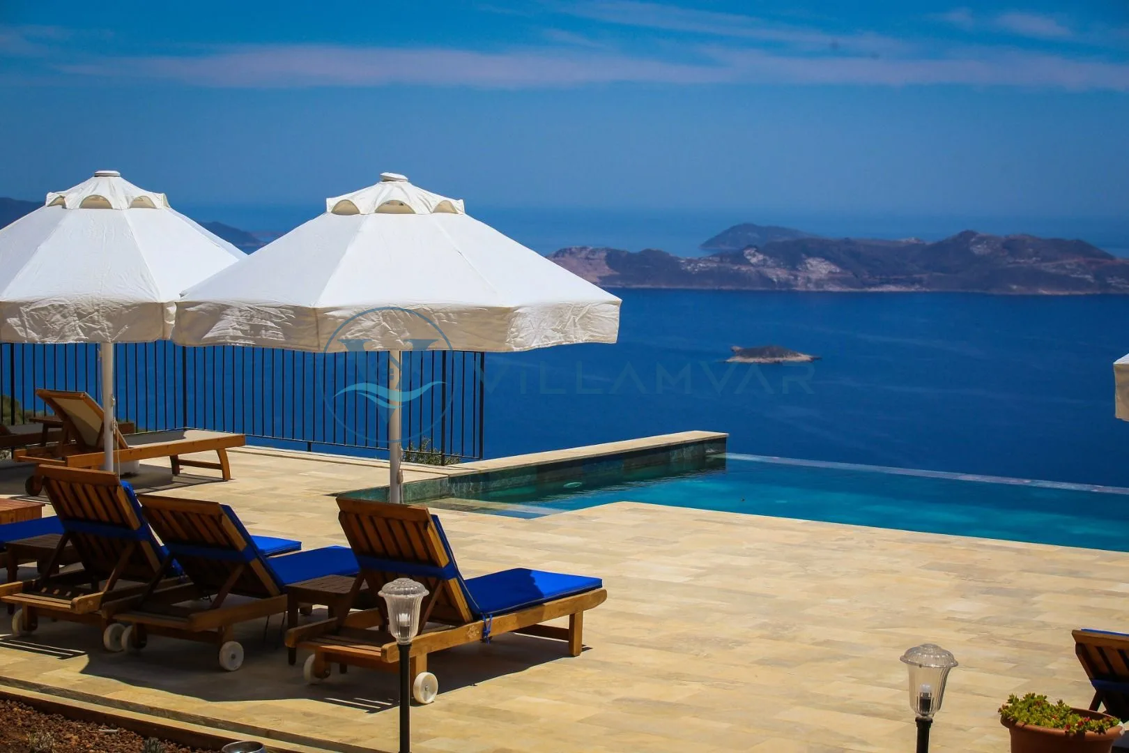Villa Silver House