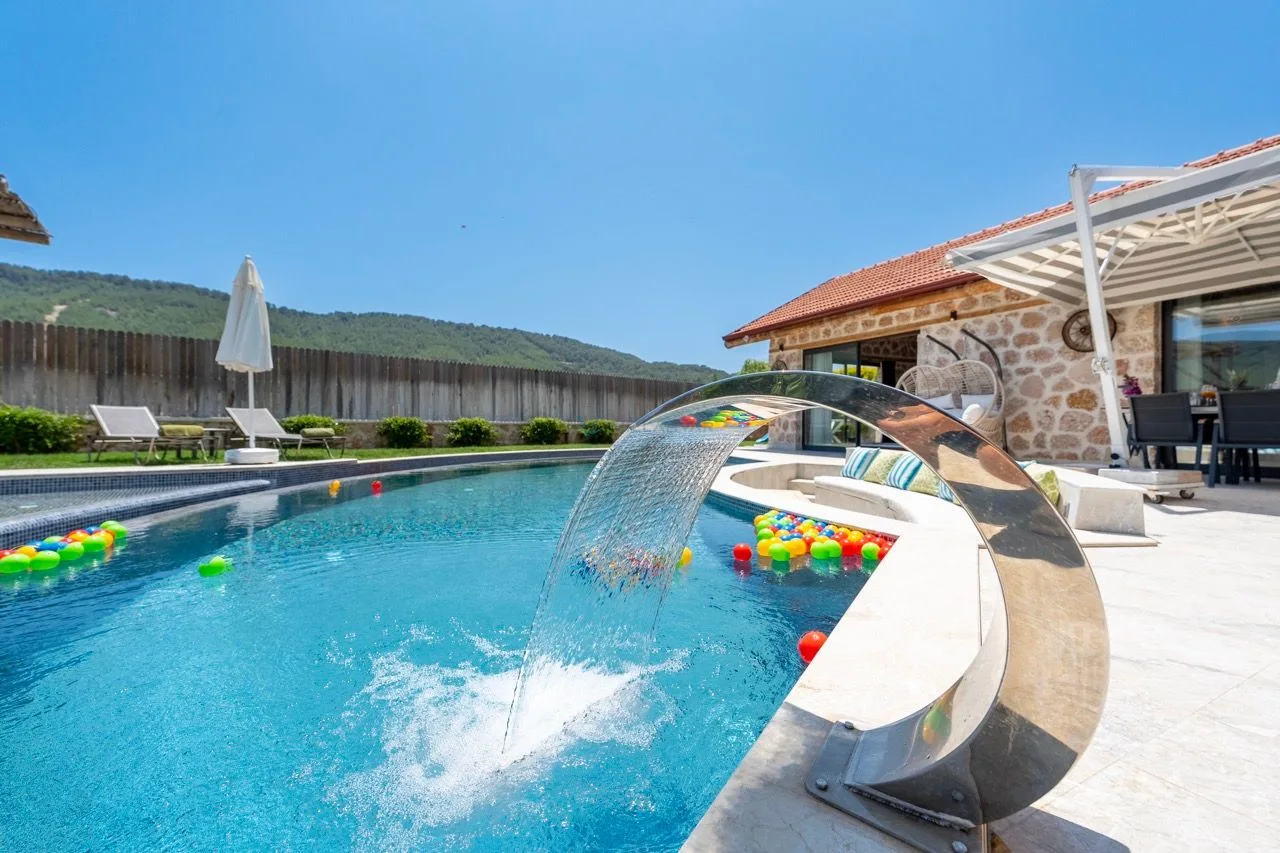 Villa Topçu Stone