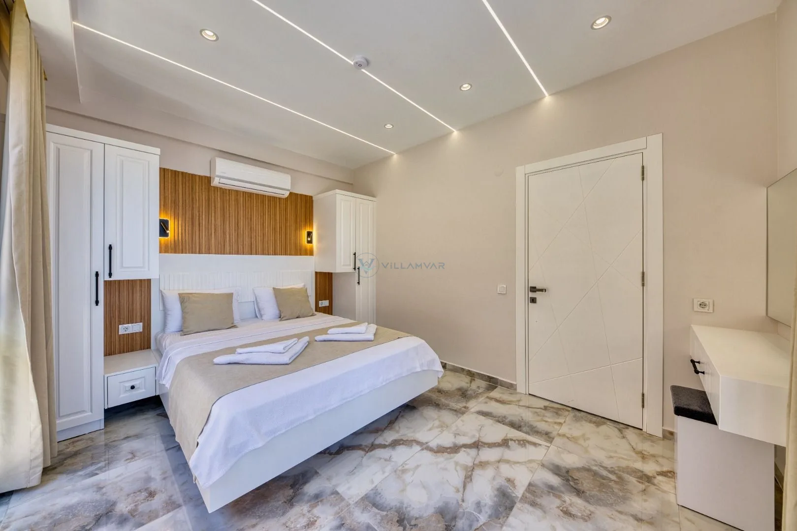 Villa Stranger 2