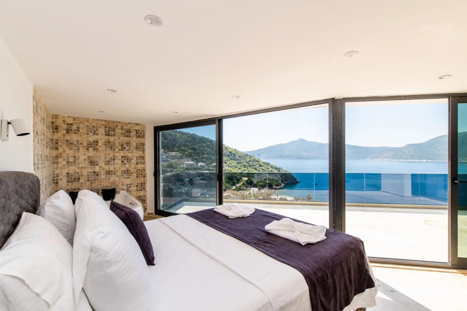 Villa Loca Kışla