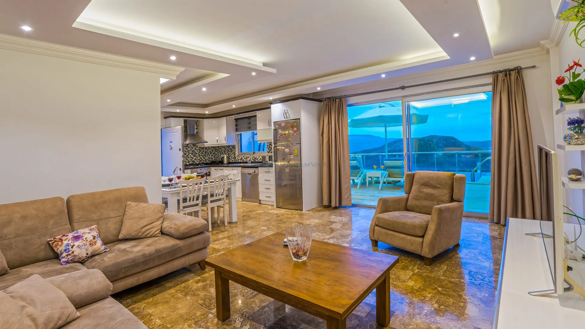 Bbvl Villa Mono