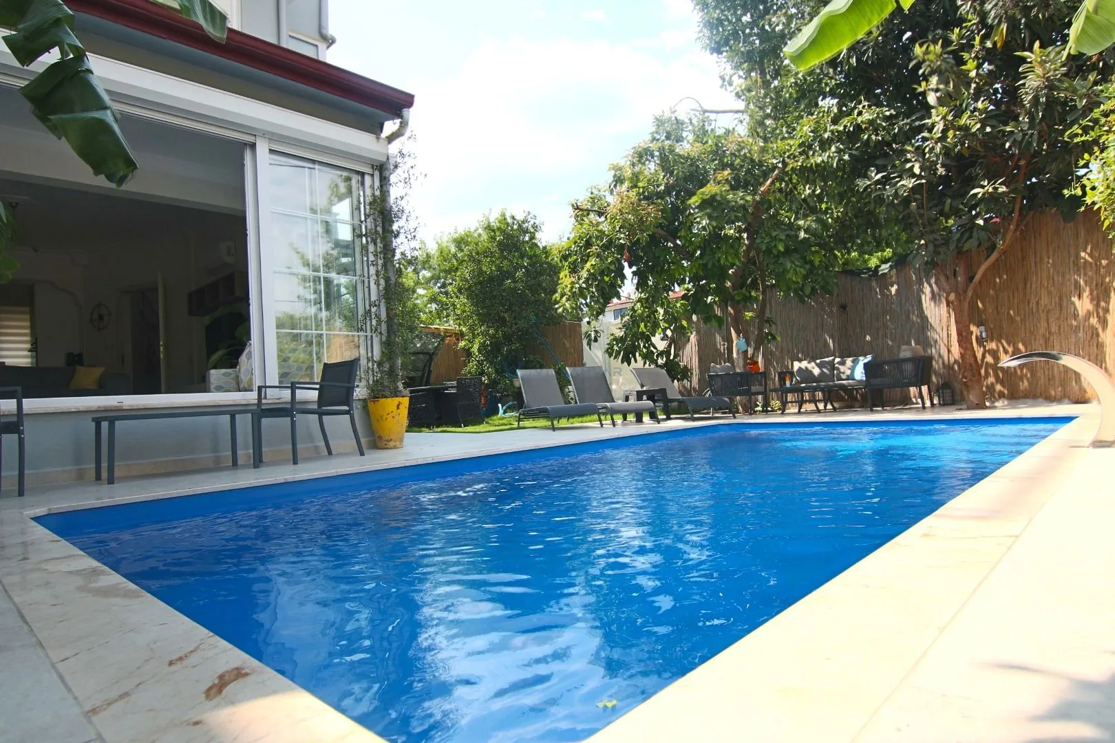 Villa Avokado