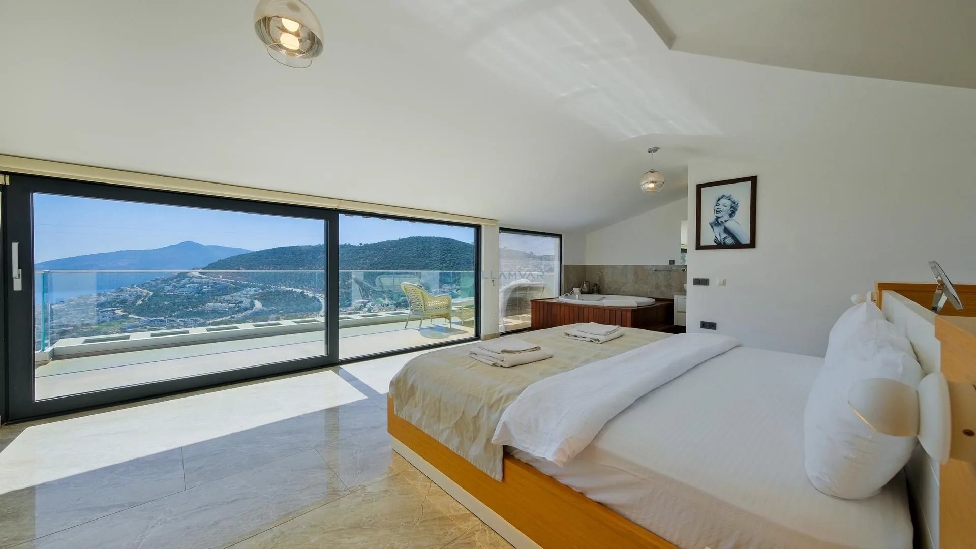 Villa Topic