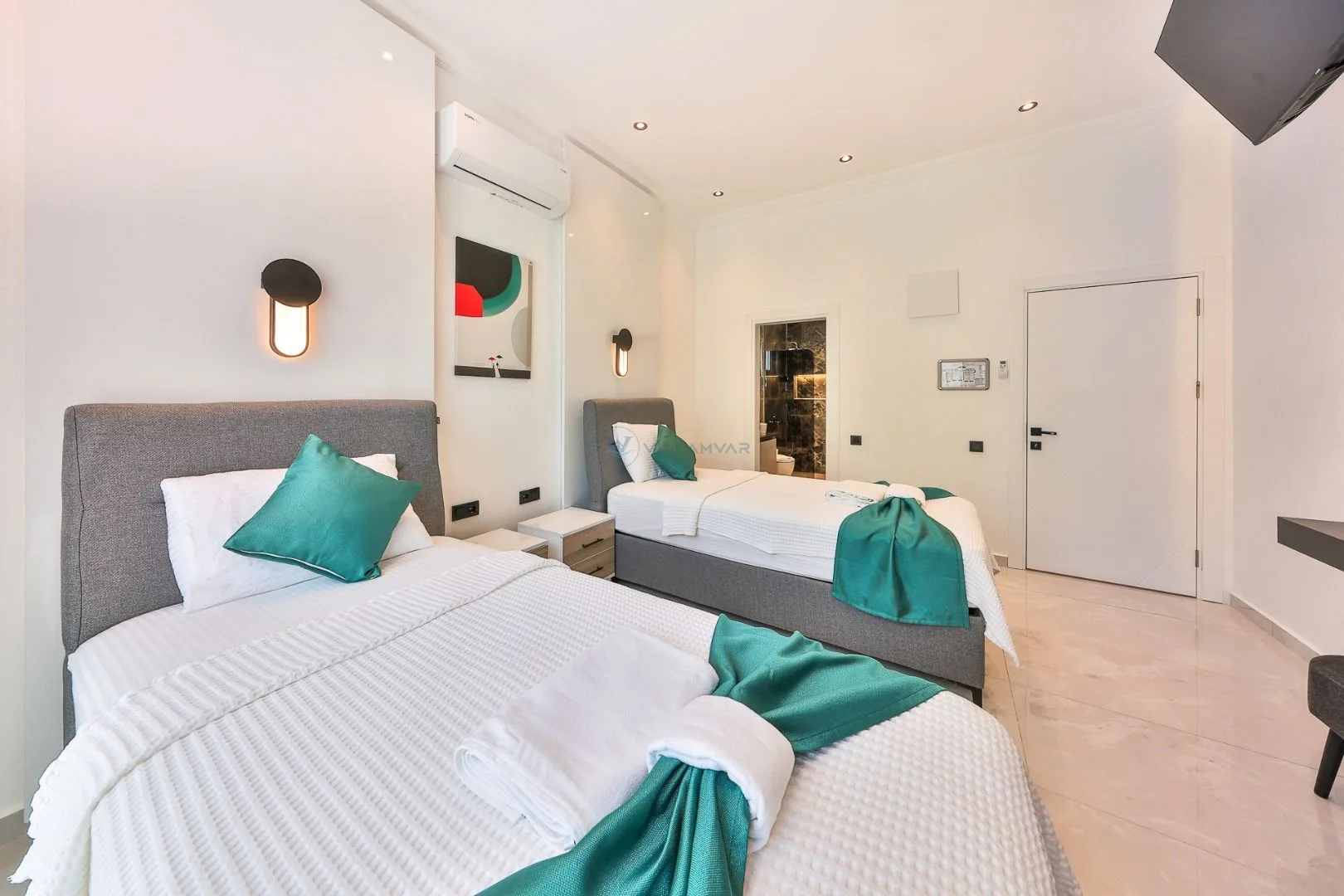 Villa Free