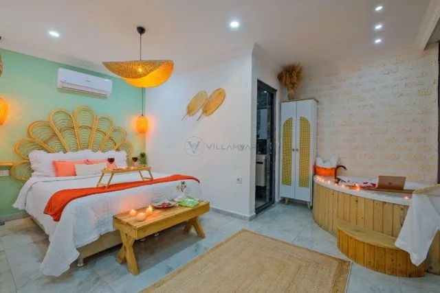 Crystal De-Luxe Villa