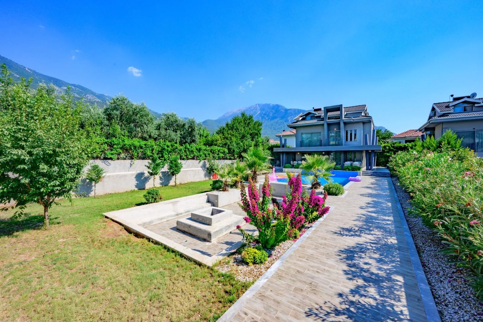 Villa Shevkenkon