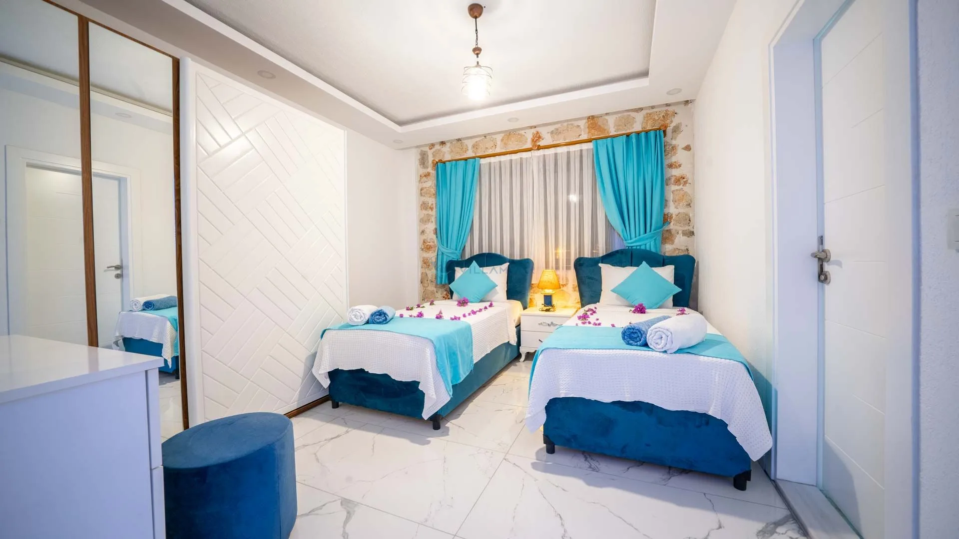 Villa Spring 2