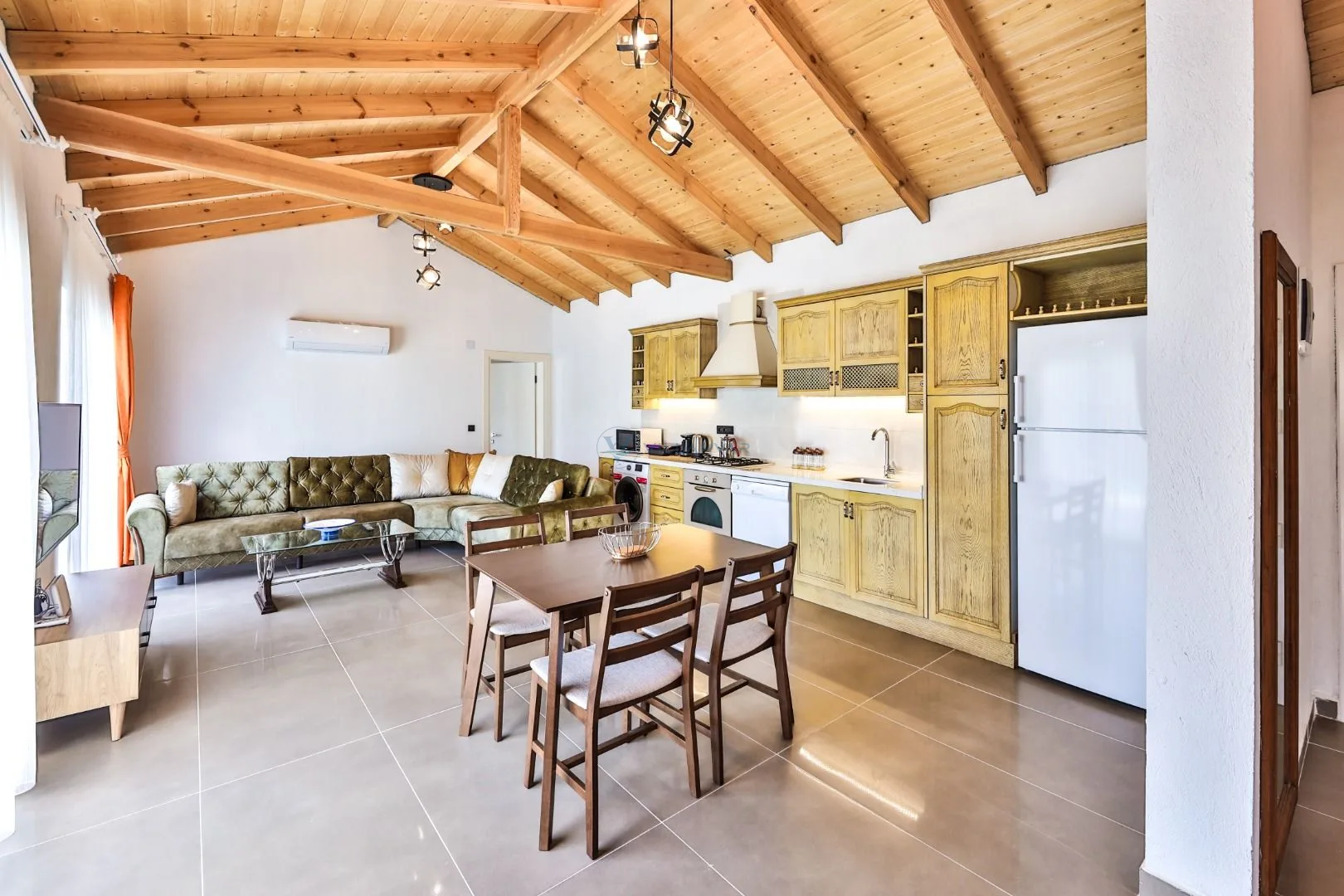 Villa Tawny