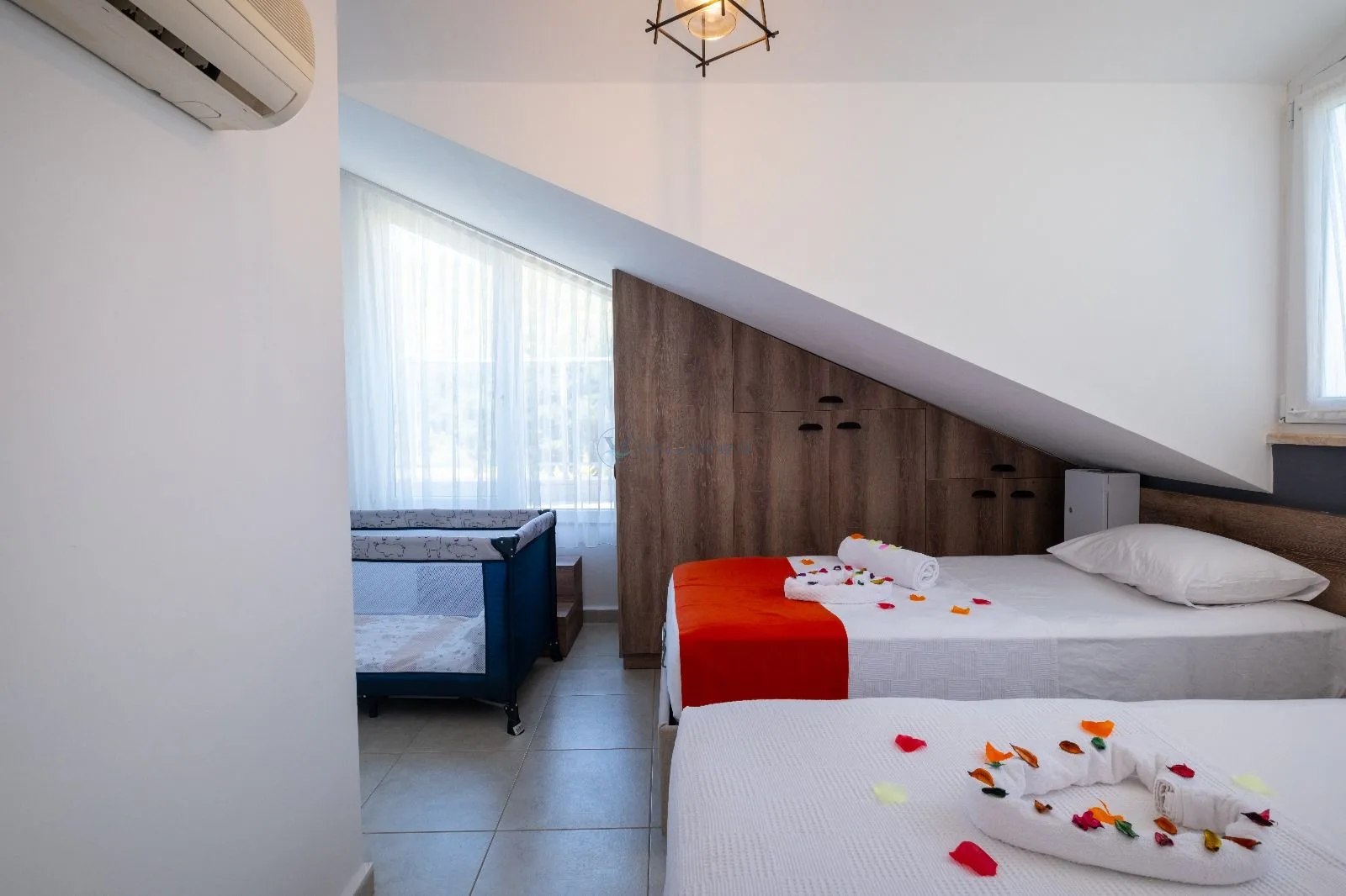 Villa Silver Orkide