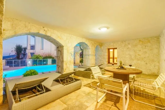 Villa Tarus Mara