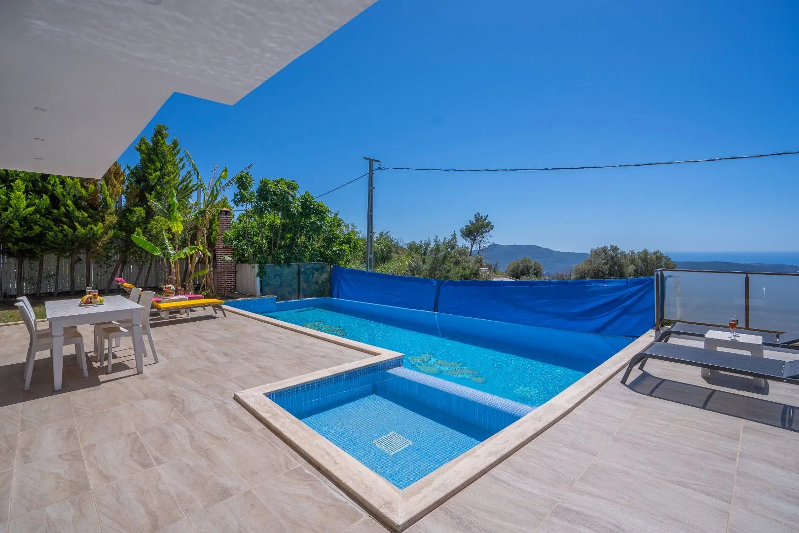 VR Villa Avalon
