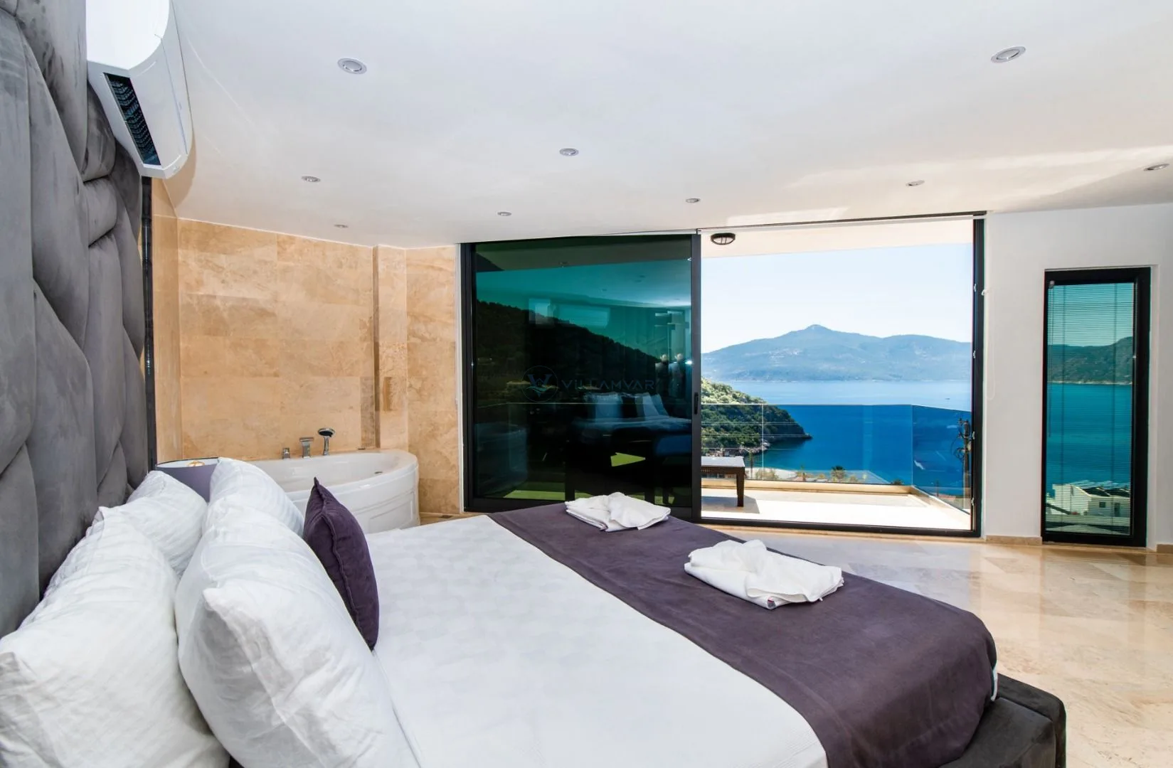 Villa Loca Kışla