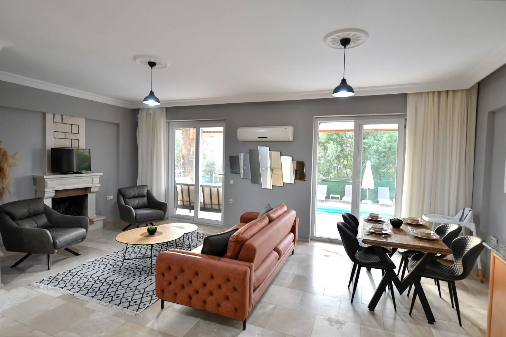 Villa Almond