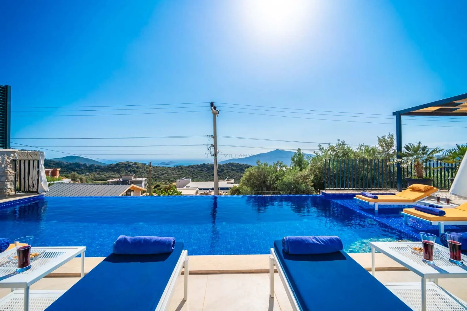Villa Thera Seis